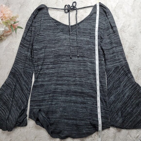 ✨️CL Loft Charcoal Heather Gray Knit Bell Sleeve V Neck Soft Top Size S - Picture 9 of 10